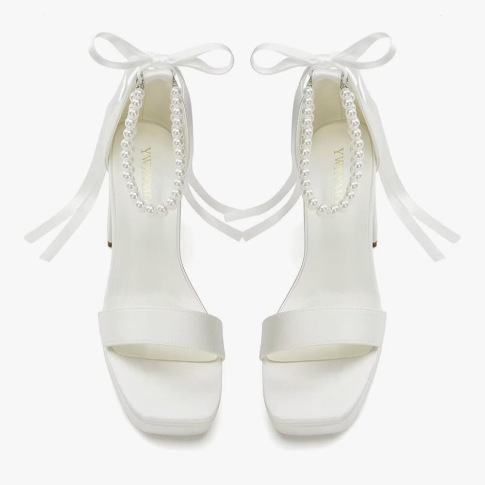 NWT In Box Wedding Bridal Shoes Heels  Size 8 Ivory
